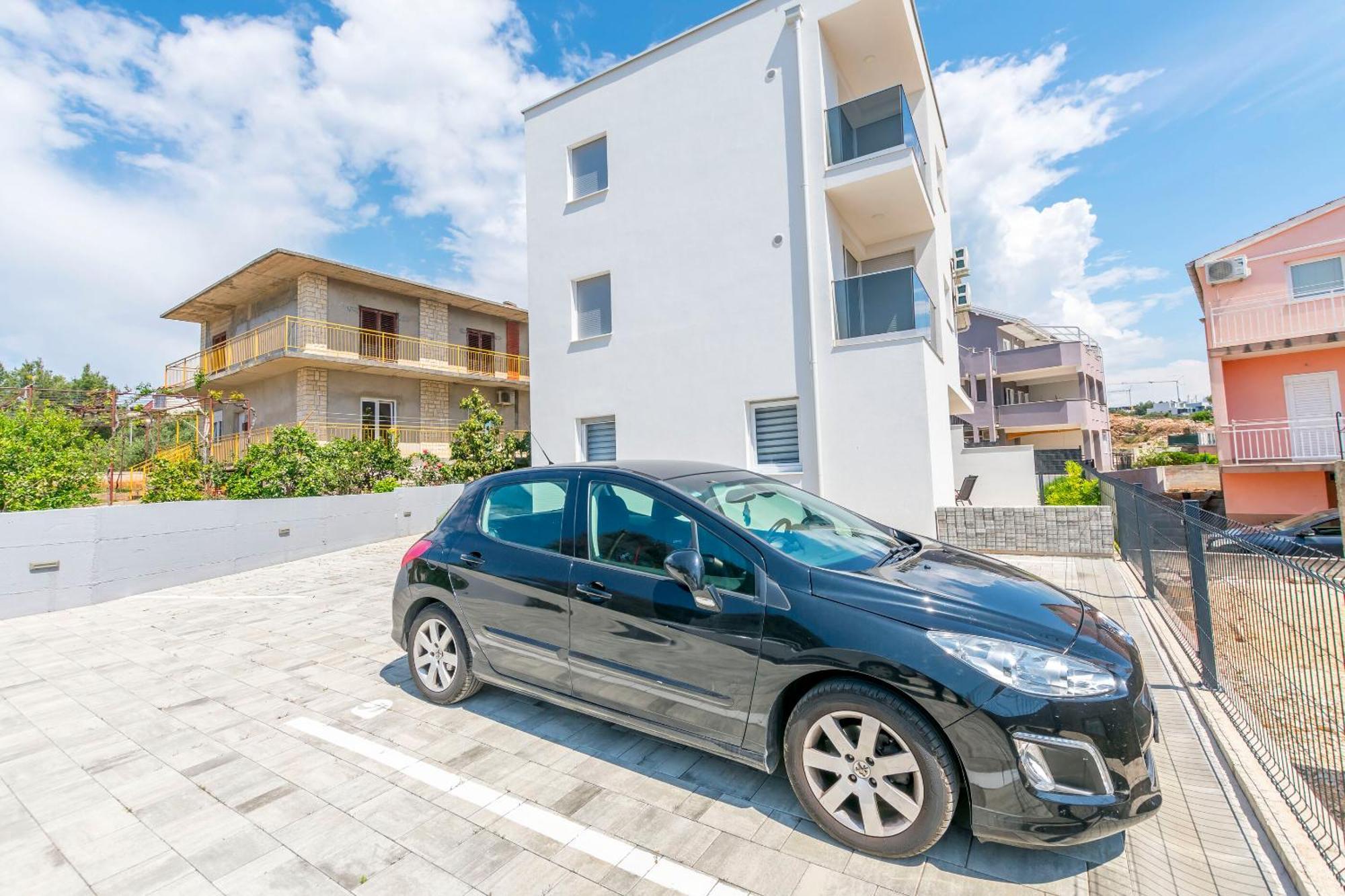 Apartments Tonka Примоштен Экстерьер фото